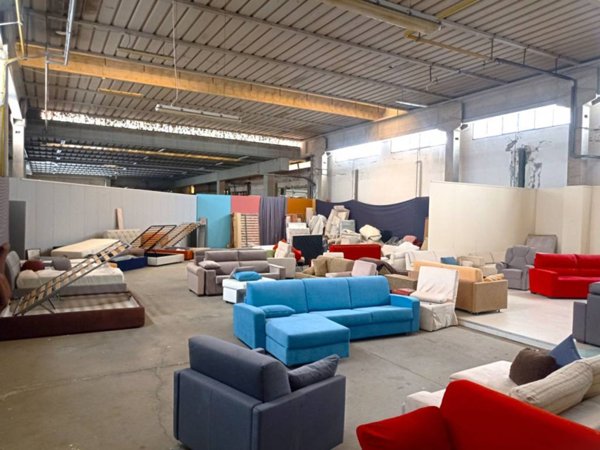 locale commerciale in vendita a Teolo in zona Treponti