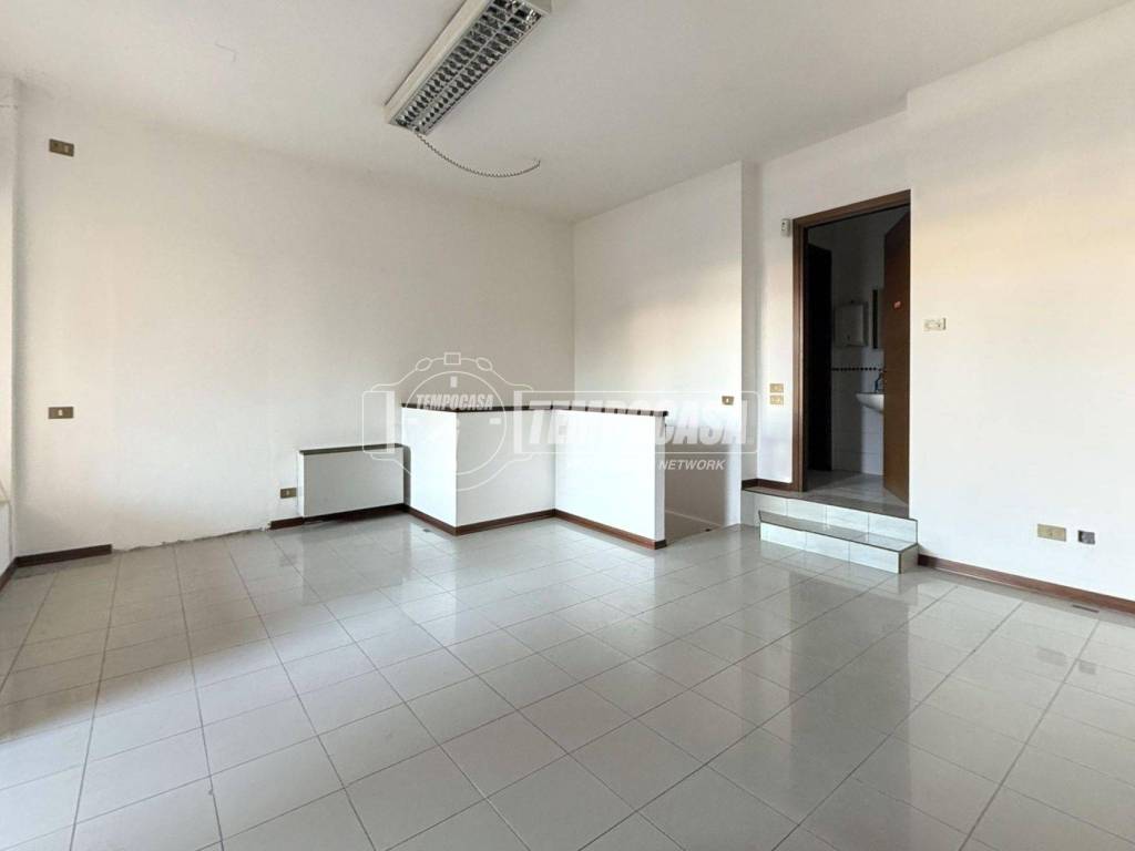 negozio in vendita a Teolo