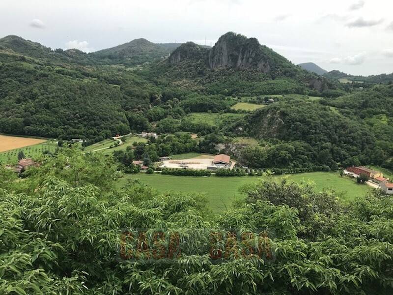 terreno edificabile in vendita a Teolo in zona Castelnuovo