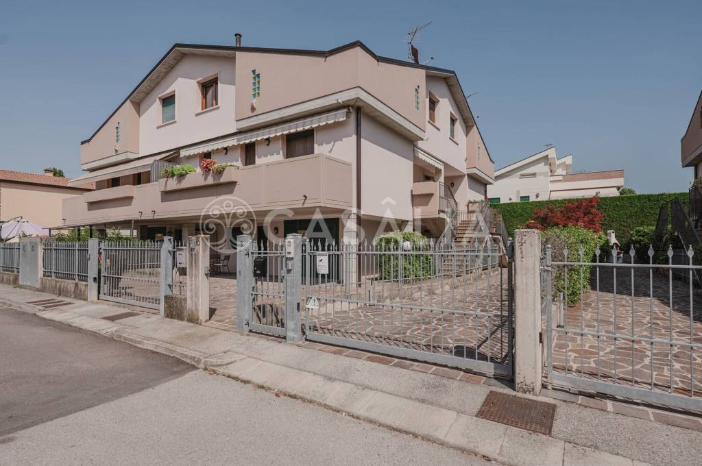 casa indipendente in vendita a Teolo in zona Villa