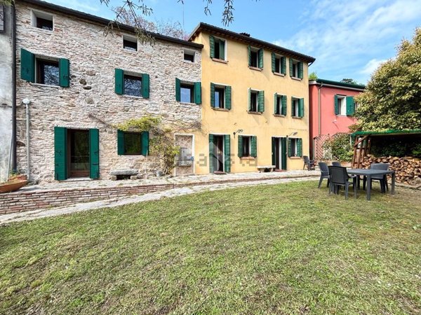 casa indipendente in vendita a Teolo in zona Villa