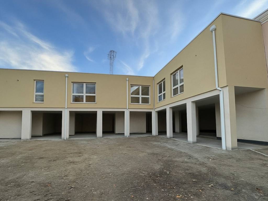 negozio in vendita a Teolo in zona Bresseo
