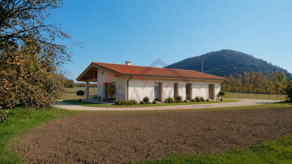 terreno in vendita a Teolo in zona Tramonte