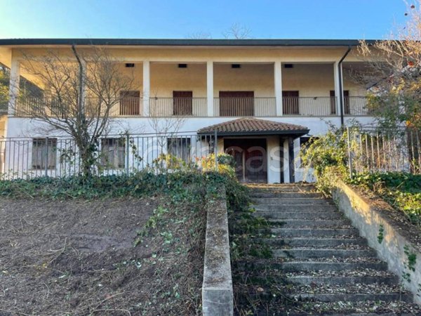 intera palazzina in vendita a Teolo in zona Treponti