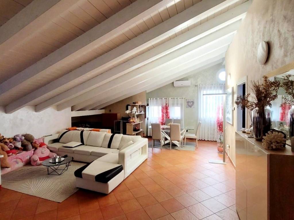 appartamento in vendita a Teolo in zona Tramonte