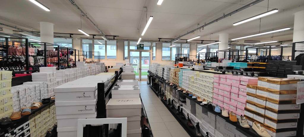 negozio in vendita a Tombolo