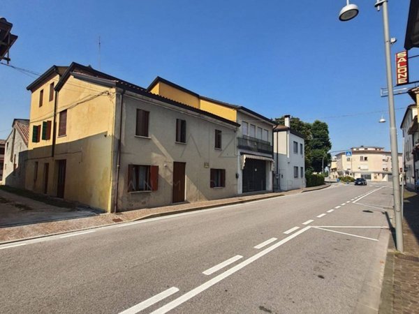 casa indipendente in vendita a Tombolo