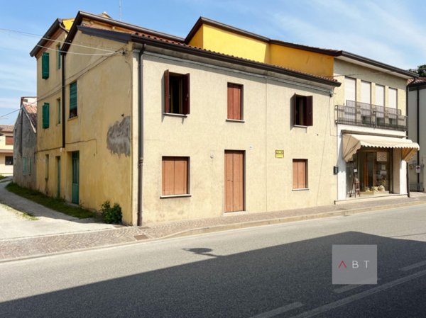 casa indipendente in vendita a Tombolo