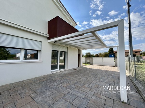 casa indipendente in vendita a Tombolo