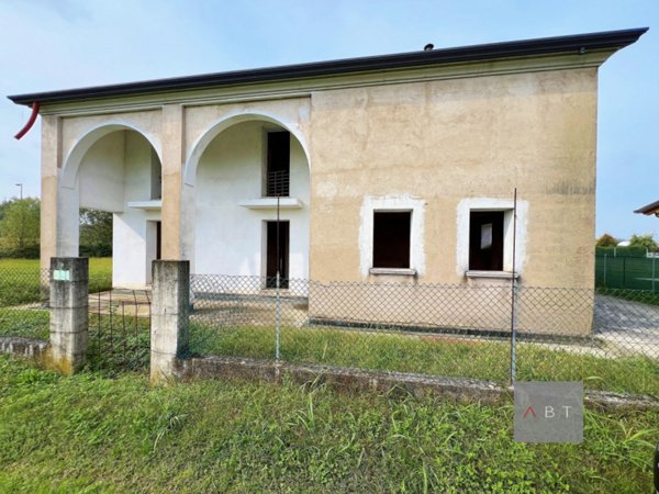 casa indipendente in vendita a Tombolo in zona Onara