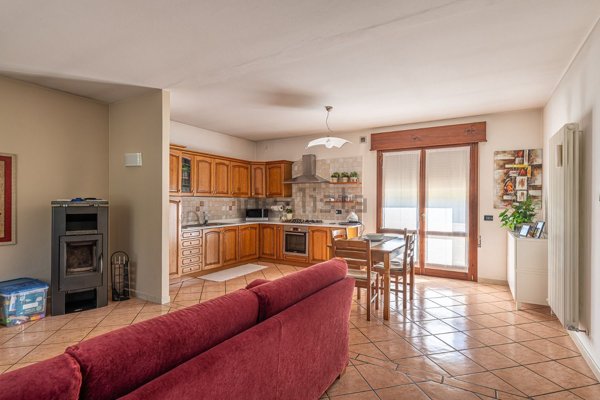 casa indipendente in vendita a Tombolo