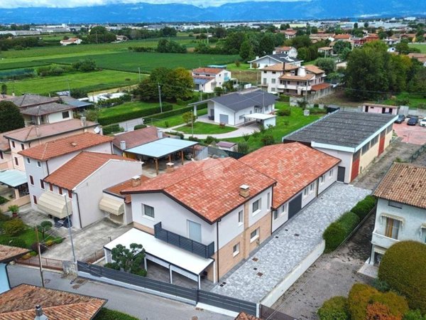 casa indipendente in vendita a Tombolo in zona Onara