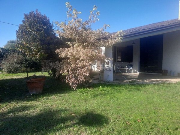 casa indipendente in vendita a Tombolo