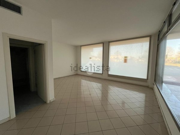 negozio in vendita a Tombolo