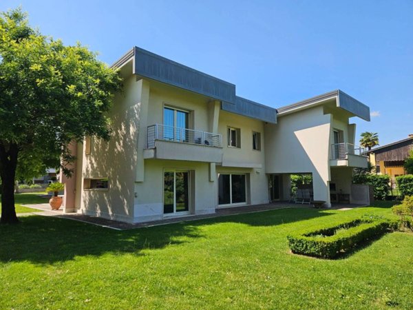 casa indipendente in vendita a Tombolo