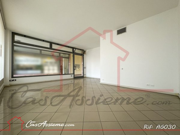 negozio in vendita a Tombolo