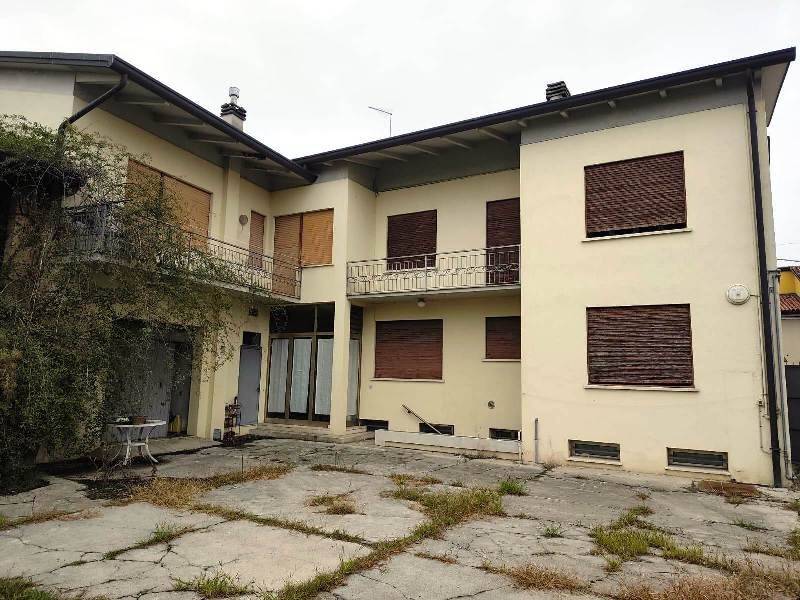 casa indipendente in vendita a Tombolo