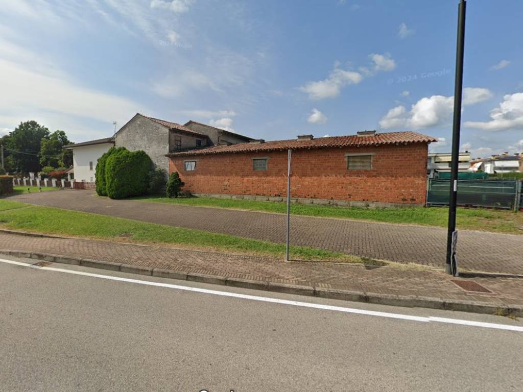 locale commerciale in vendita a Tombolo