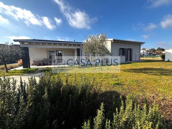 casa indipendente in vendita a Tombolo