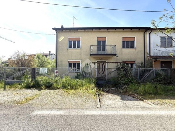 casa indipendente in vendita a Tombolo