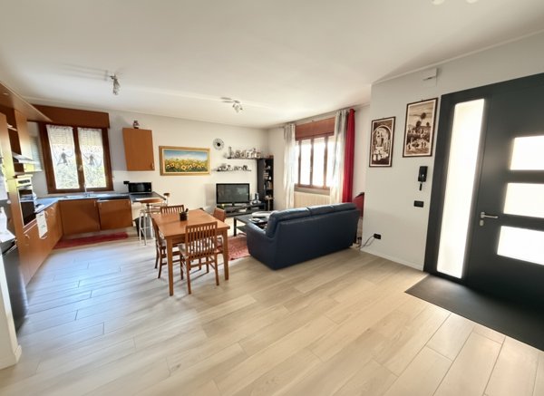 casa indipendente in vendita a Tombolo in zona Onara