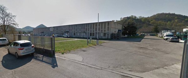 capannone in vendita a Torreglia