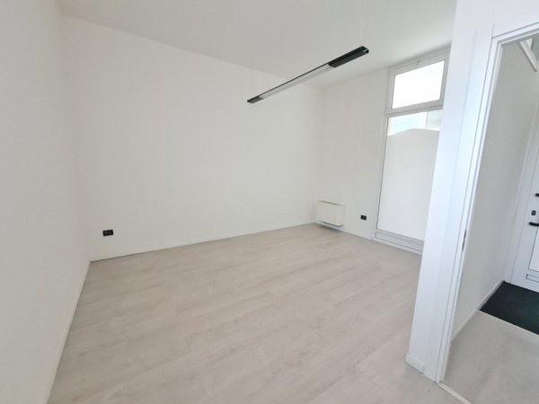 negozio in vendita a Torreglia