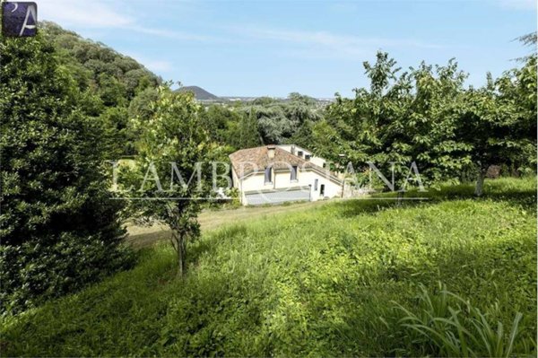casa indipendente in vendita a Torreglia