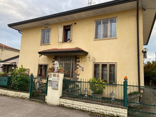 casa indipendente in vendita a Torreglia