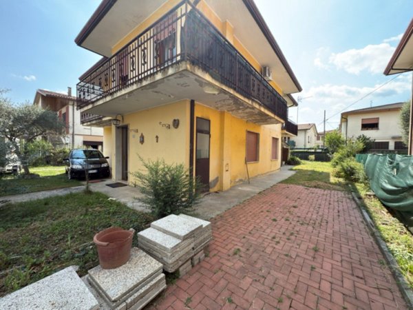 casa indipendente in vendita a Torreglia