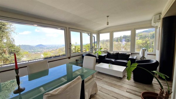 casa indipendente in vendita a Torreglia