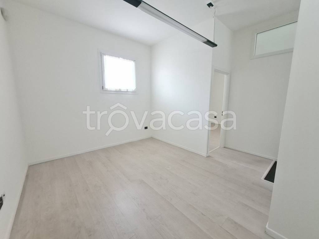 negozio in vendita a Torreglia