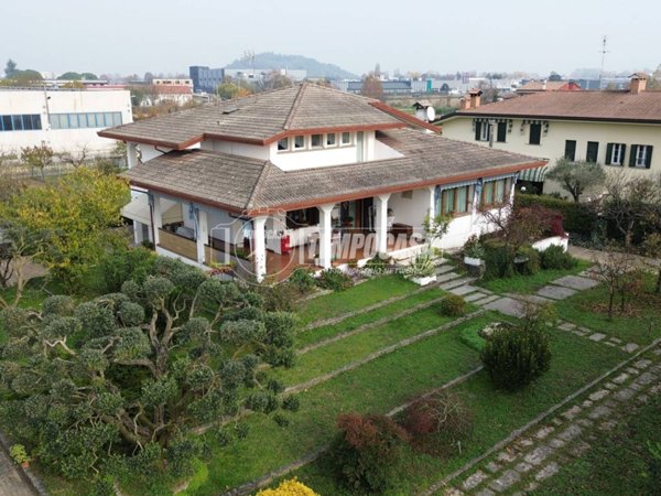 casa indipendente in vendita a Torreglia