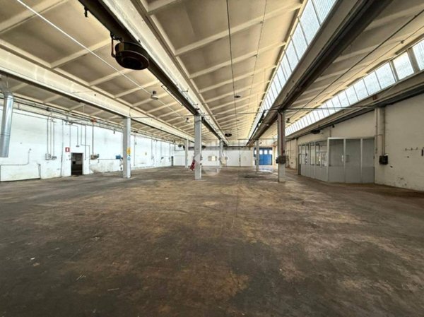 locale commerciale in vendita a Torreglia