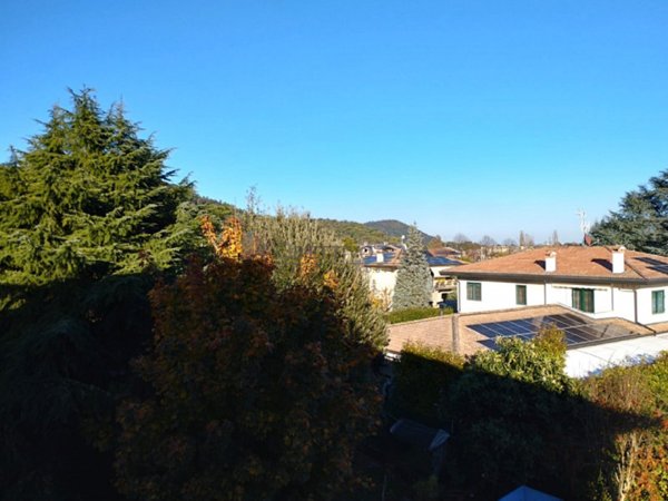 appartamento in vendita a Torreglia