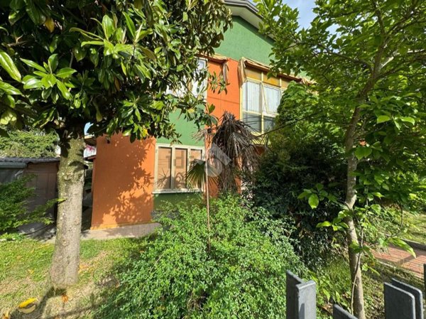 casa indipendente in vendita a Torreglia