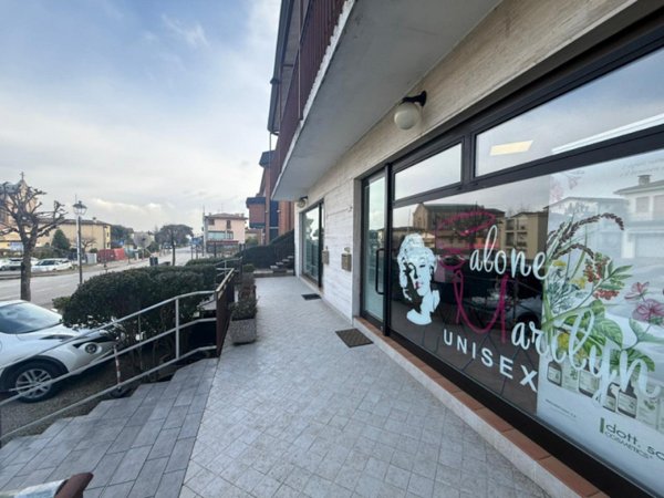 negozio in vendita a Torreglia