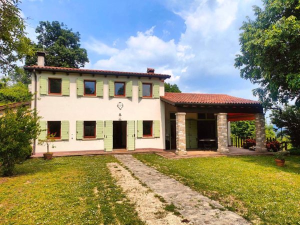 casa indipendente in vendita a Torreglia
