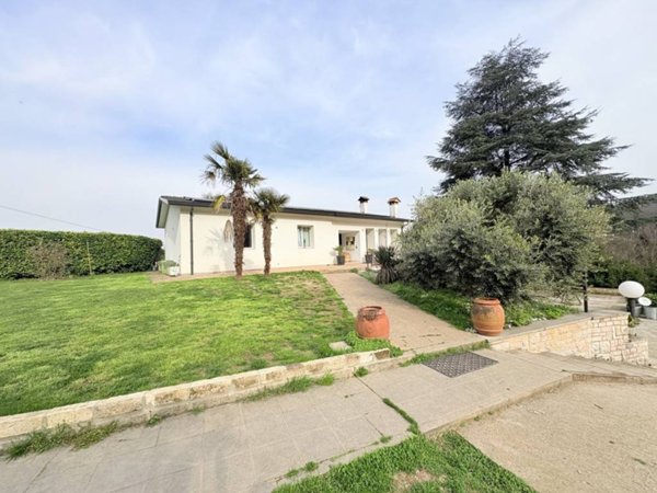 casa indipendente in vendita a Torreglia