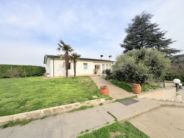 casa indipendente in vendita a Torreglia