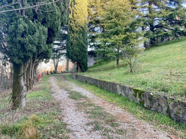 casa indipendente in vendita a Torreglia