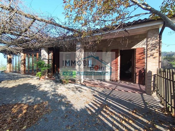 casa indipendente in vendita a Torreglia