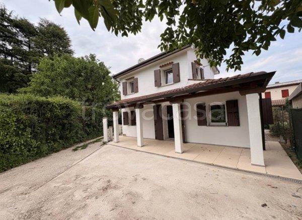 casa indipendente in vendita a Torreglia