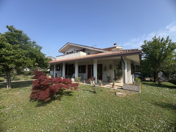 casa indipendente in vendita a Torreglia
