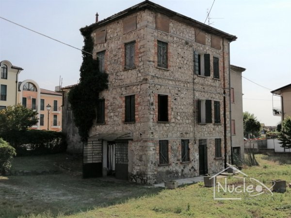 casale in vendita a Torreglia in zona Luvigliano