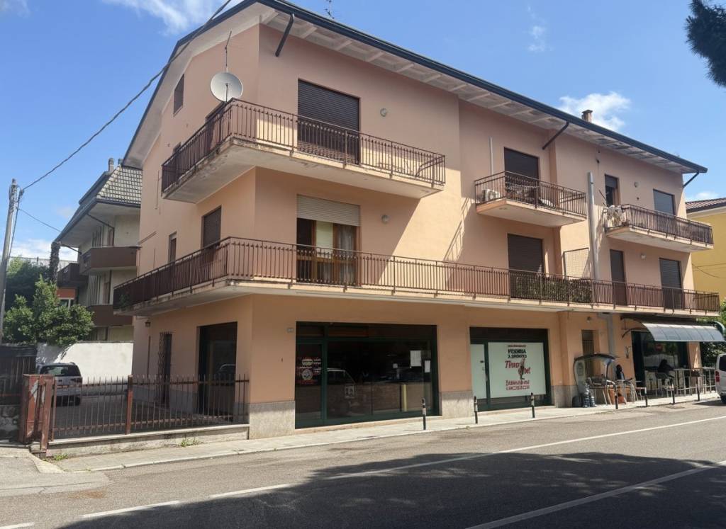 appartamento in vendita a Torreglia in zona Luvigliano