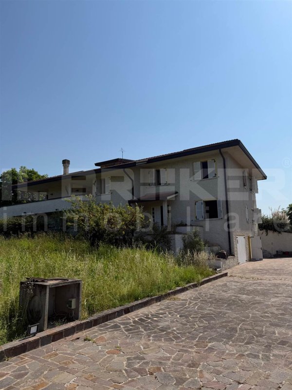 casa indipendente in vendita a Torreglia in zona Valderio