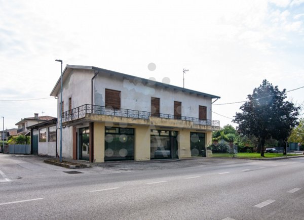 casa indipendente in vendita a Torreglia in zona Luvigliano