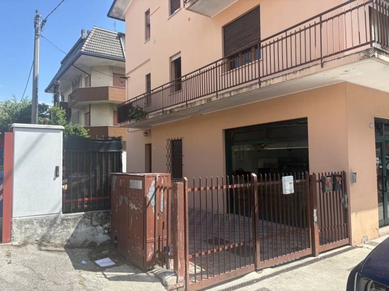 appartamento in vendita a Torreglia in zona Luvigliano