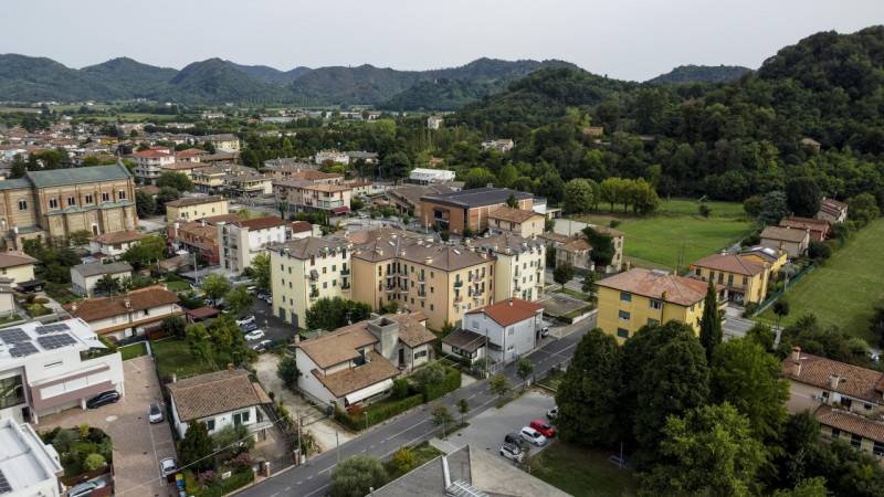 appartamento in vendita a Torreglia in zona Luvigliano